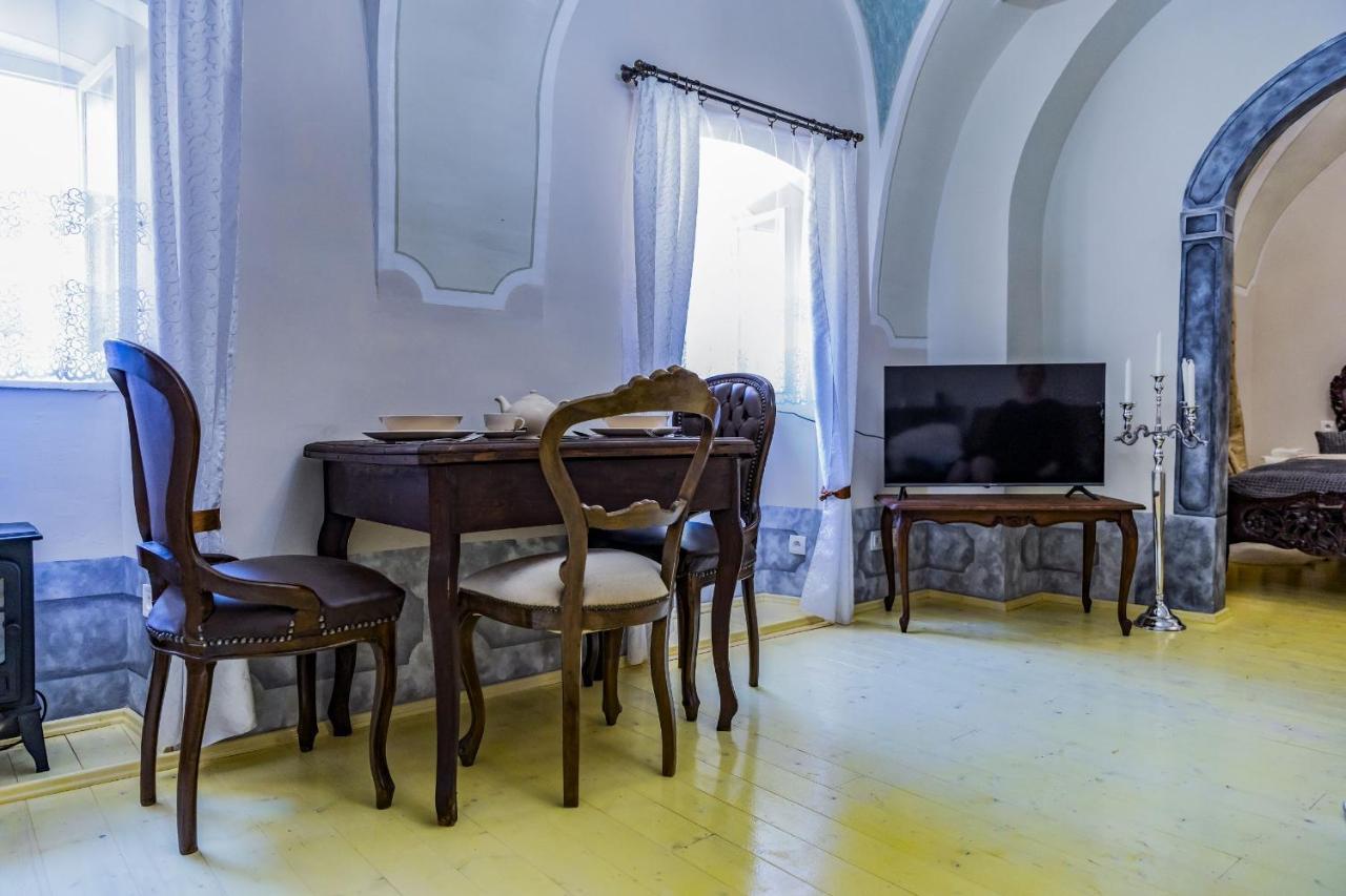 Banská Štiavnica Apartman Charlotte V Dome So Studnou Na Streche מראה חיצוני תמונה