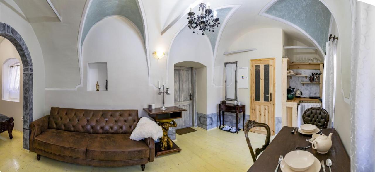 Banská Štiavnica Apartman Charlotte V Dome So Studnou Na Streche מראה חיצוני תמונה