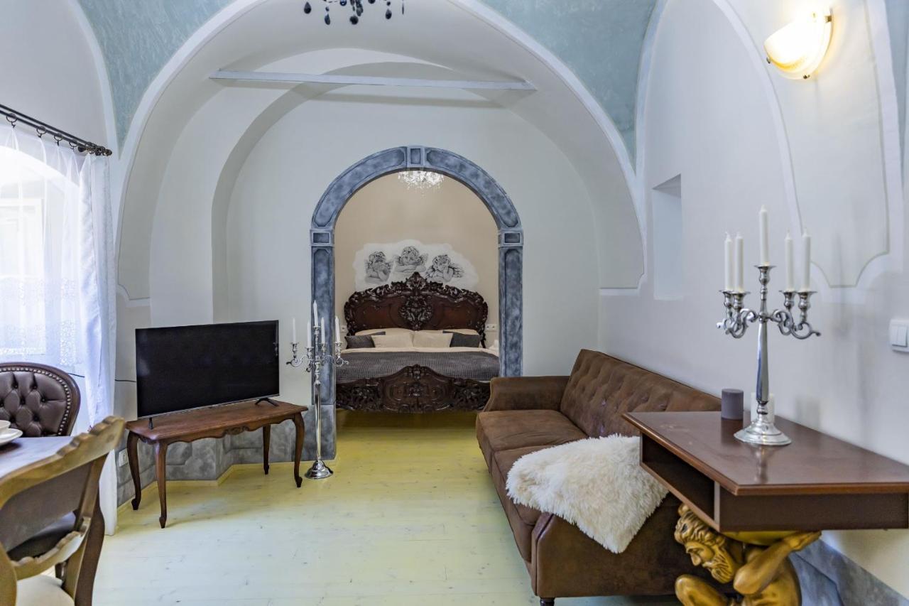 Banská Štiavnica Apartman Charlotte V Dome So Studnou Na Streche מראה חיצוני תמונה